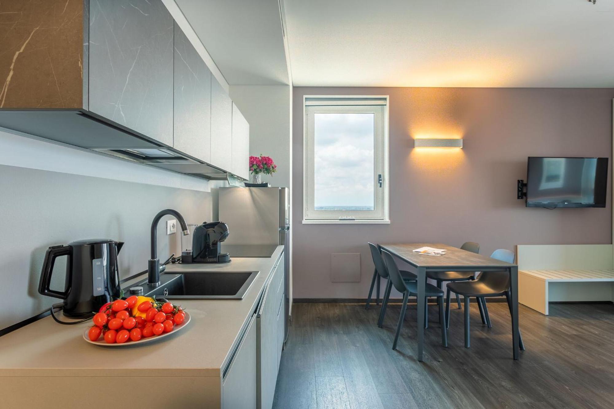 Htm Venice Suite By Halldis เมสเตร ภายนอก รูปภาพ