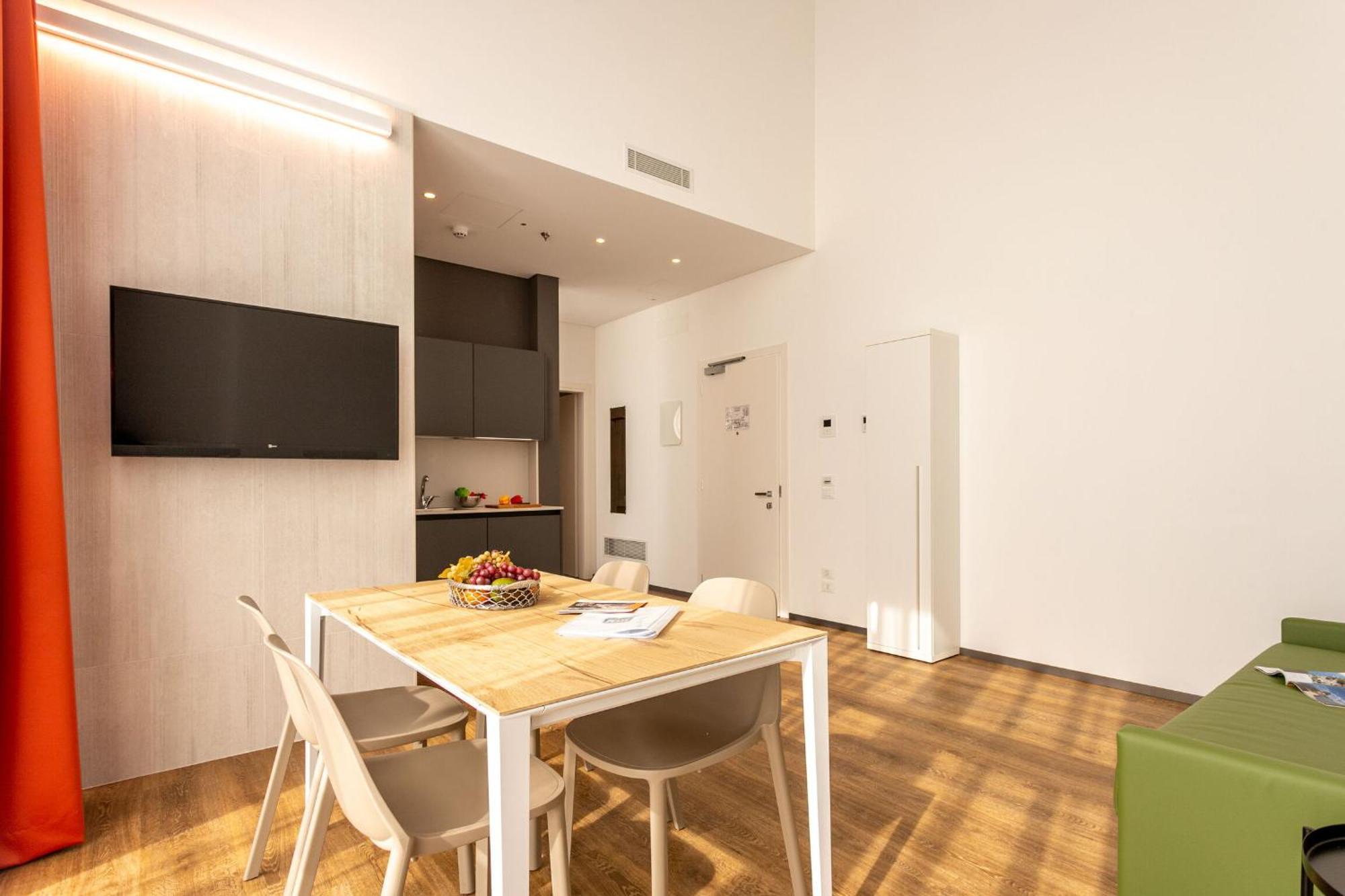 Htm Venice Suite By Halldis เมสเตร ภายนอก รูปภาพ