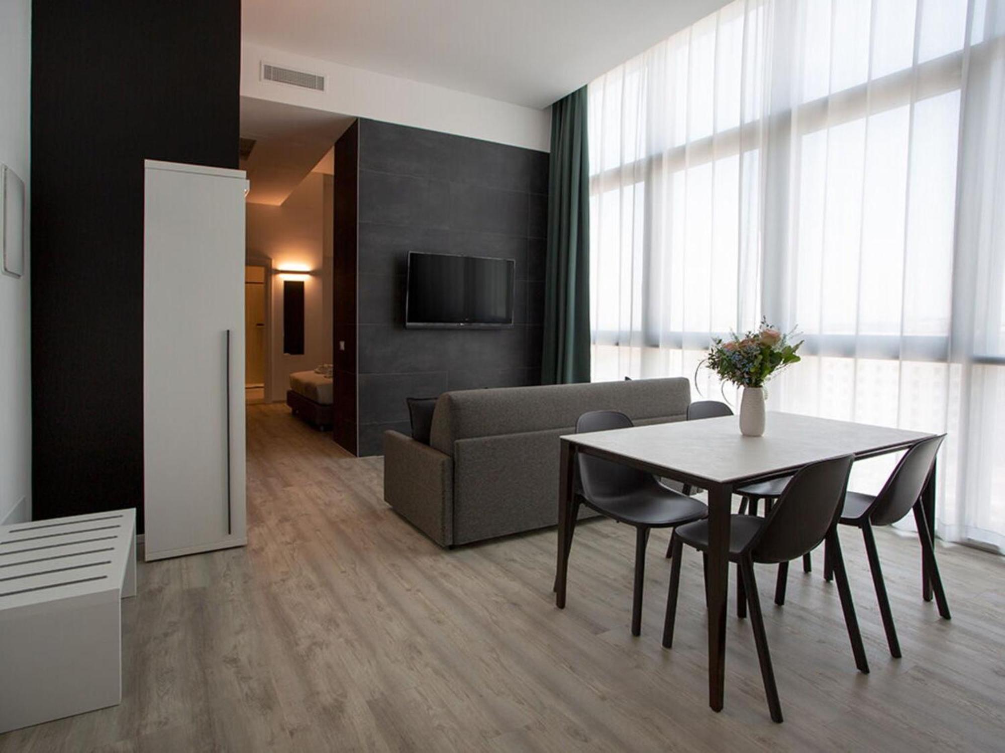 Htm Venice Suite By Halldis เมสเตร ภายนอก รูปภาพ