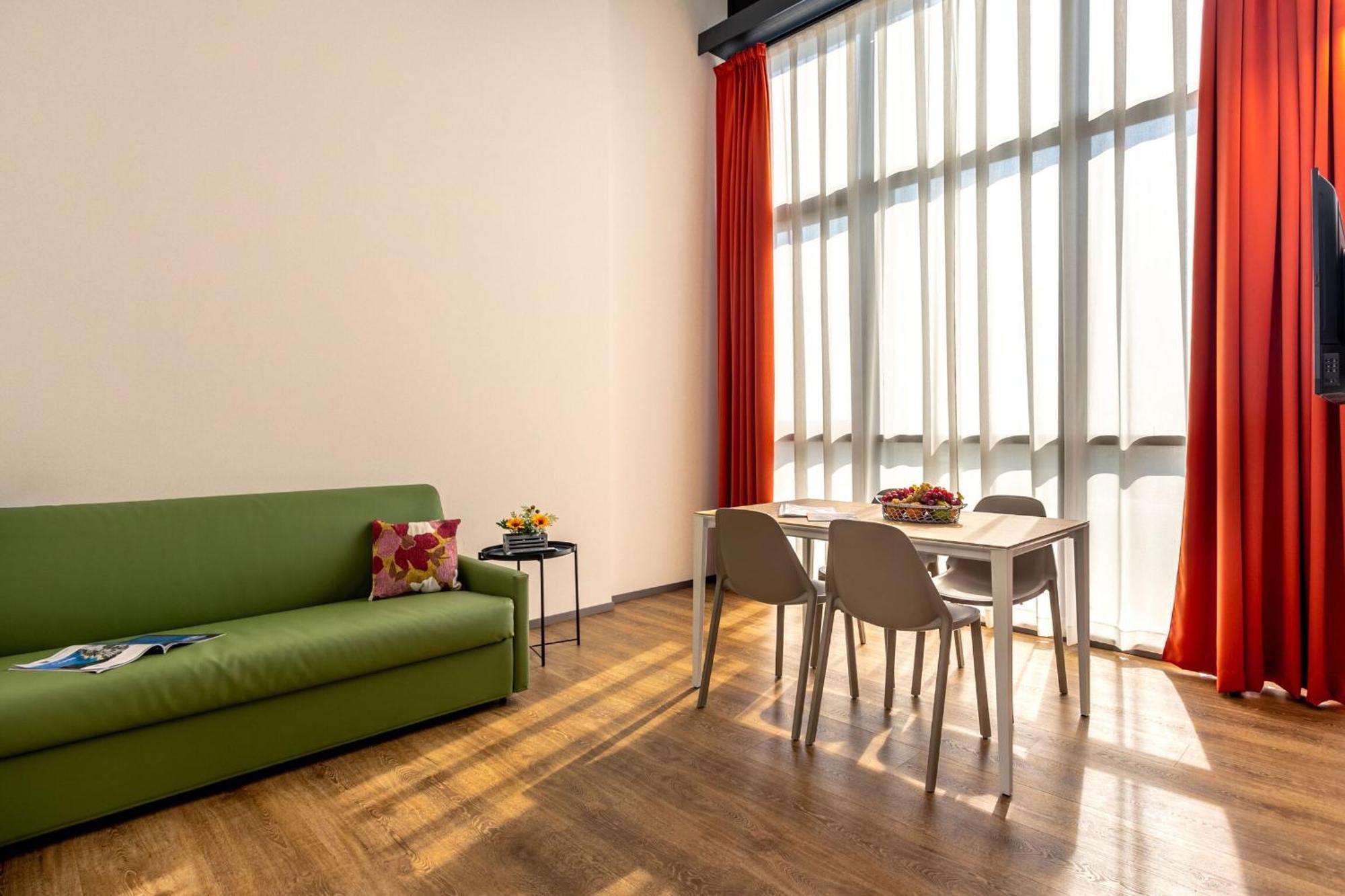 Htm Venice Suite By Halldis เมสเตร ภายนอก รูปภาพ