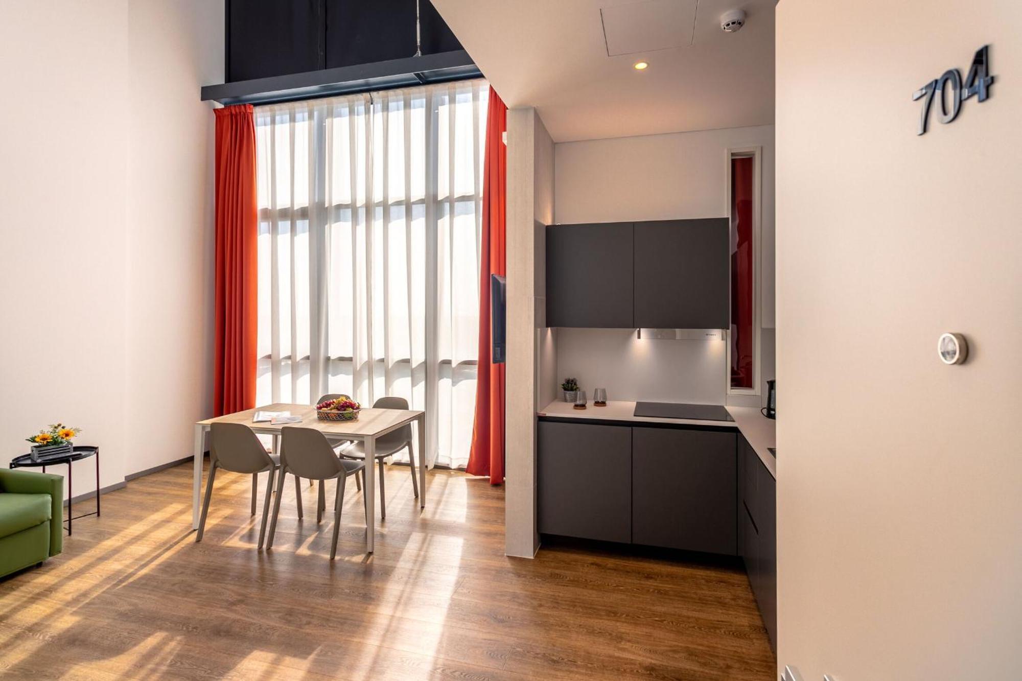 Htm Venice Suite By Halldis เมสเตร ภายนอก รูปภาพ